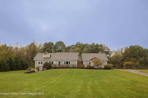 23 Petty Dr, Ghent, NY 12075