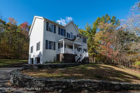 7 Birch Hill Rd, Craryville, NY 12521