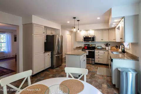 Kitchen - 7 Birch Hill Rd, Craryville, NY 12521 photo 4 of 4