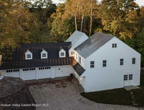 Exterior - 102 Melius Rd, Warren, CT 06754 photo 8 of 16