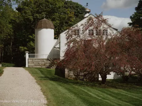 Exterior - 102 Melius Rd, Warren, CT 06754 photo 15 of 16