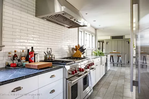 Kitchen - 102 Melius Rd, Warren, CT 06754 photo 1 of 1
