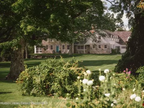 Exterior - 102 Melius Rd, Warren, CT 06754 photo 5 of 16