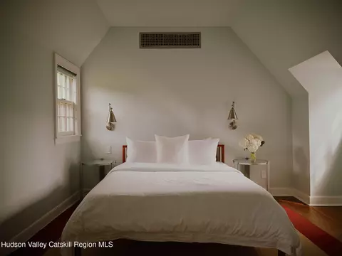 Bedroom - 102 Melius Rd, Warren, CT 06754 photo 4 of 9