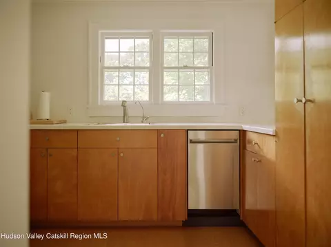 Kitchen - 102 Melius Rd, Warren, CT 06754 photo 5 of 5