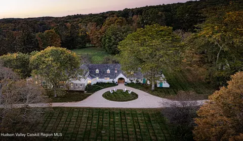 Exterior - 102 Melius Rd, Warren, CT 06754 photo 2 of 7