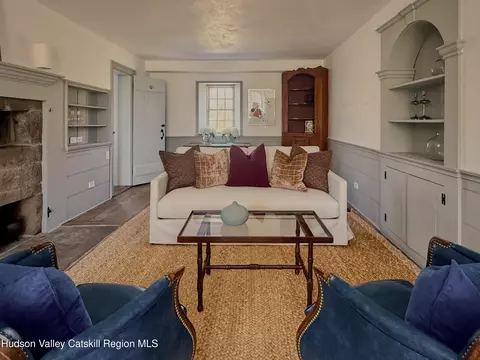 Living - 102 Melius Rd, Warren, CT 06754 photo 1 of 5