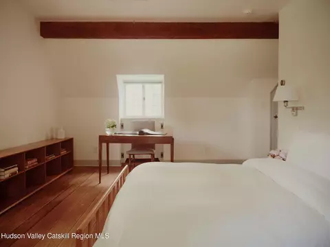 Bedroom - 102 Melius Rd, Warren, CT 06754 photo 2 of 9