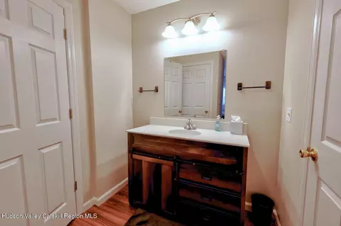 Bath - 626 Bross St, Cairo, NY 12413 photo 1 of 5