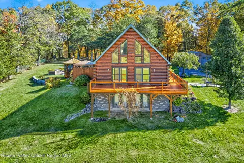 680 Bronck Lake Rd, Coxsackie, NY 12051