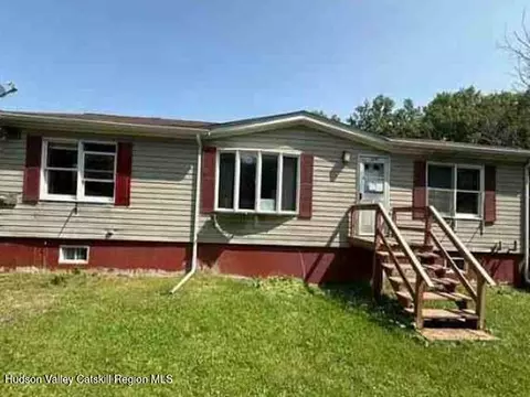 270 Hull Rd #STOP 3, Elizaville, NY 12523