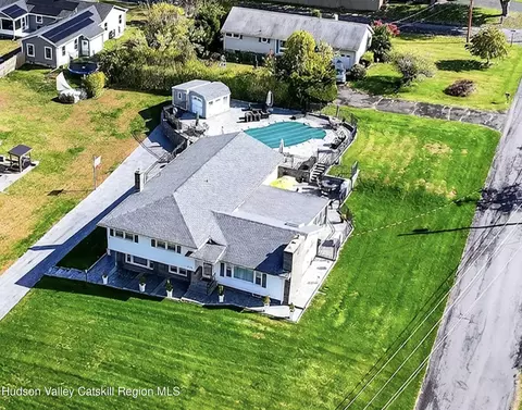 179 Hilltop Dr, Hurley, NY 12443