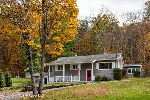 5654 Route 82, Clinton Corners, NY 12514