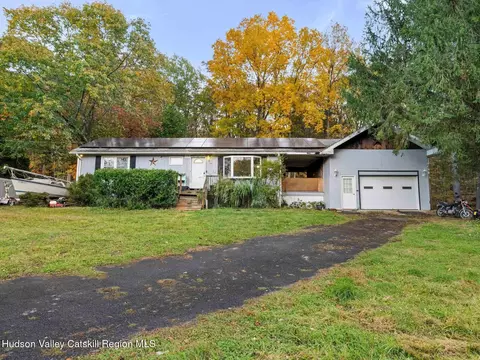 19 Alta Vista Dr, Catskill, NY 12414