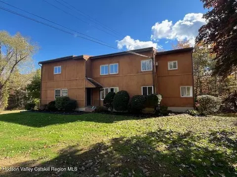 1050 Lucas Ave, Hurley, NY 12443