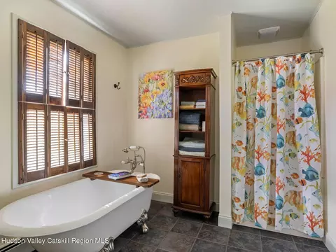 Bath - 29 Hapeman Hill Rd, Red Hook, NY 12571 photo 3 of 4
