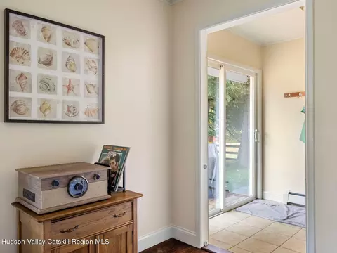 Entry Way - 29 Hapeman Hill Rd, Red Hook, NY 12571 photo 1 of 4