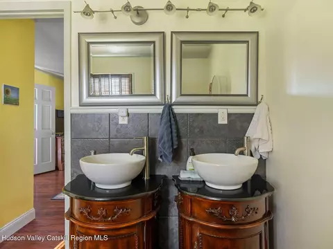 Bath - 29 Hapeman Hill Rd, Red Hook, NY 12571 photo 1 of 4