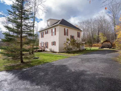77 Brookside Dr, Hunter, NY 12442