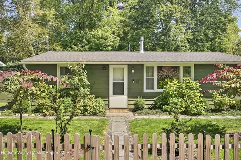 29 Yerry Hill Rd, Woodstock, NY 12498
