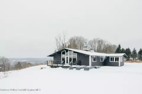 13 N N Pond Dr, Parksville, NY 12768