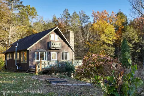 50 Holly Rd, Napanoch, NY 12458