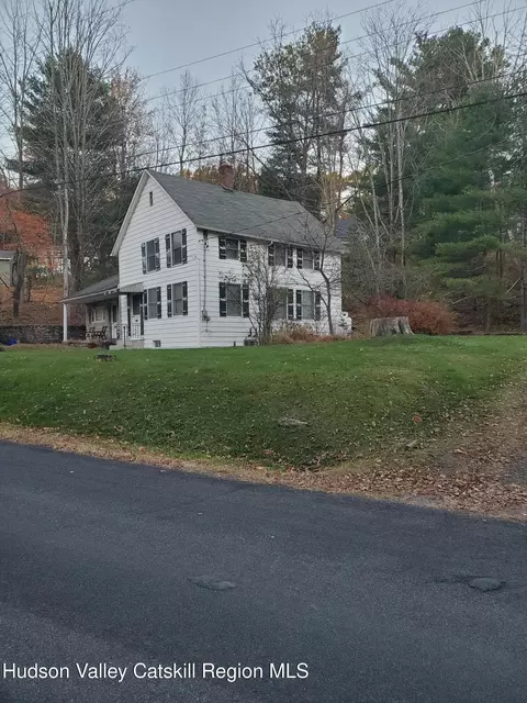 520 Upper Cherrytown Rd, Kerhonkson, NY 12446