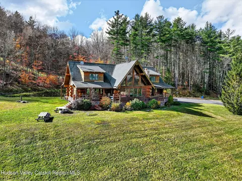 1260 Spruceton Rd, West Kill, NY 12492