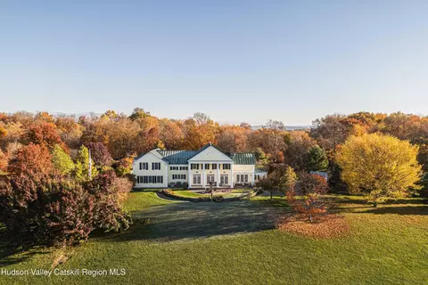 189 Sutherland Rd, Valatie, NY 12184