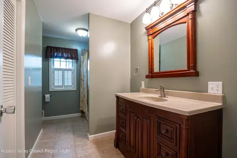 Bath - 59 Hawley Rd, Niverville, NY 12130 photo 1 of 3