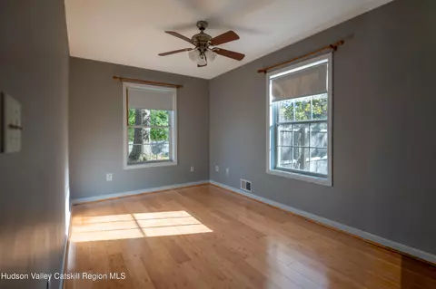 Bedroom - 59 Hawley Rd, Niverville, NY 12130 photo 4 of 5