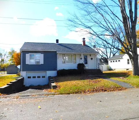 15 Dewitt St, Ellenville, NY 12428