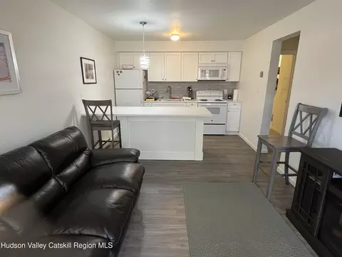 24 Highlands Dr #J8, Hunter, NY 12442