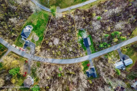 293 Tommy Trl, Athens, NY 12015