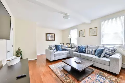 Living - 17 Mitchell Hollow Rd, Windham, NY 12496 photo 4 of 9