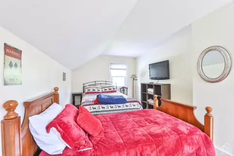 Bedroom - 17 Mitchell Hollow Rd, Windham, NY 12496 photo 3 of 8