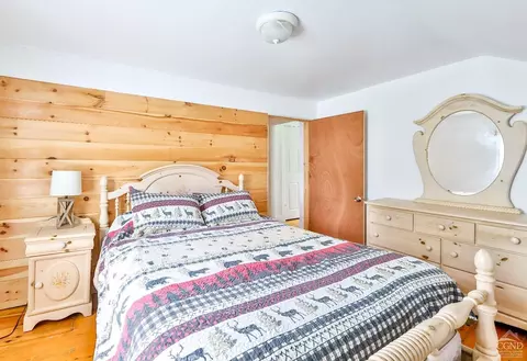 Bedroom - 17 Mitchell Hollow Rd, Windham, NY 12496 photo 6 of 8