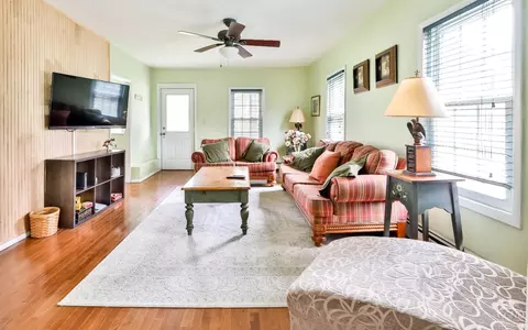 Living - 17 Mitchell Hollow Rd, Windham, NY 12496 photo 7 of 9