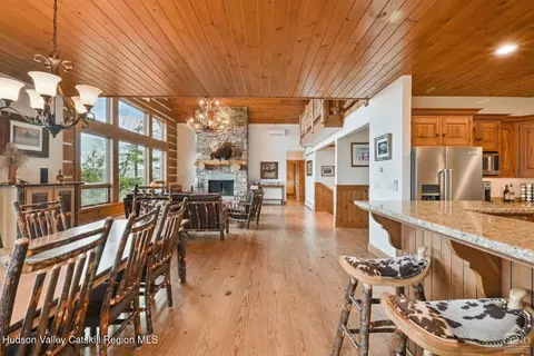 Dining - 22 The Loop, Windham, NY 12496 photo 3 of 4