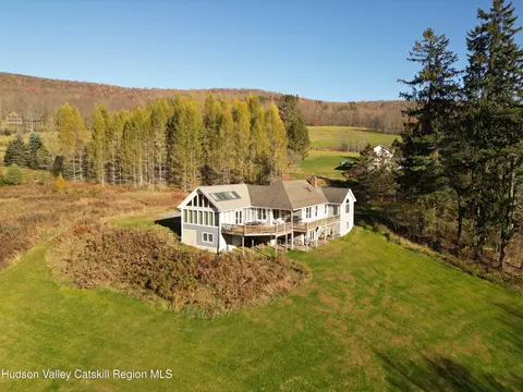 685 Old Winter Hollow Rd, New Kingston, NY 12459