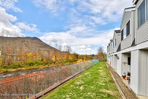 7675 Main St #B14, Hunter, NY 12442