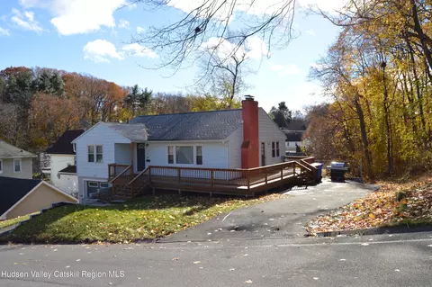 44 Wood St, Kingston, NY 12401