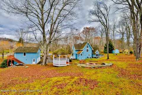 355 South St, Windham, NY 12496 photo 4