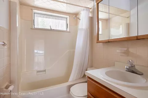Bath - 51 Barnum Rd, Windham, NY 12496 photo 3 of 3