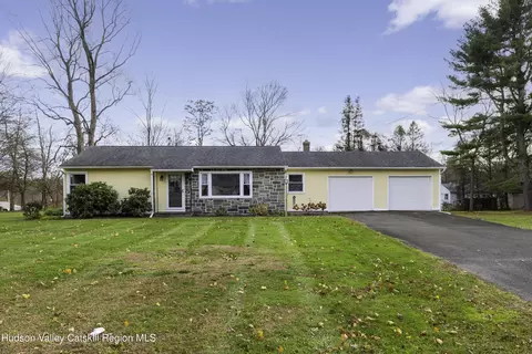 1760 State Route 9, Stuyvesant, NY 12173