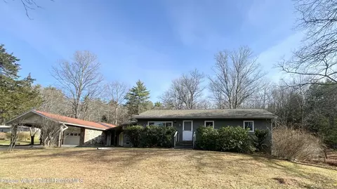200 Van Vlierden Rd, Saugerties, NY 12477
