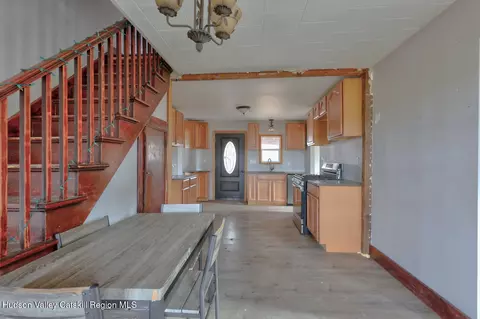 Entry Way - 7548 Route 32, Cairo, NY 12413 photo 2 of 6