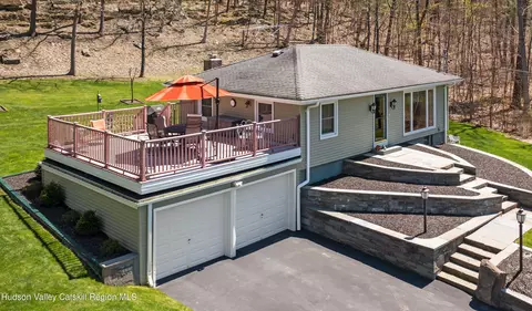 412 Vosenkill Rd, Athens, NY 12015