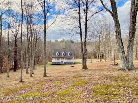 365 Moore Hill Rd, Stephentown, NY 12169