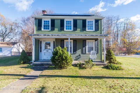 147 Broadway, Esopus, NY 12429